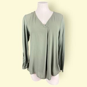 BOBEAU Olive Green Mixed Media V-neck Blouse with Roll-tab Sleeves | Size L